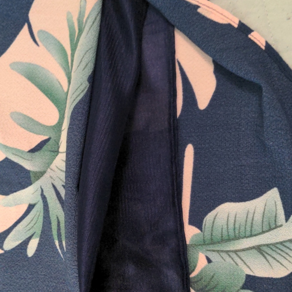 EUC✨ medium high neck blue tropical print spaghetti strap dress - Picture 12 of 13